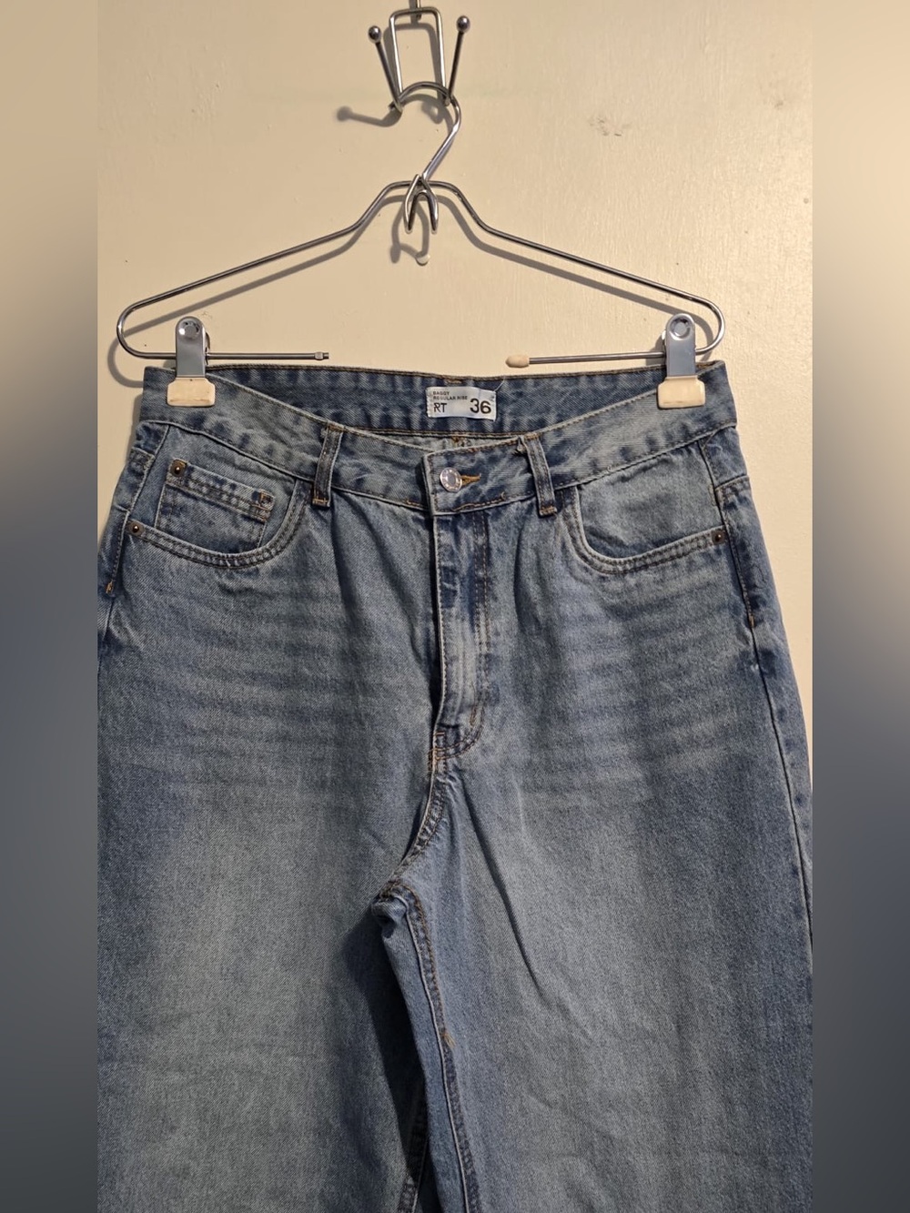 Classic High-Rise Straight Leg Women’s Jeans - Light Blue - Picture 4 of 11